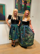 Laden Sie das Bild in den Galerie-Viewer, Motivschürze lang "Rechende"