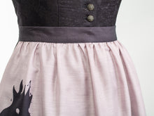 Laden Sie das Bild in den Galerie-Viewer, Motivschürze lang "Hühnerhof"