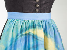 Laden Sie das Bild in den Galerie-Viewer, Motivschürze kurz "Andacht"