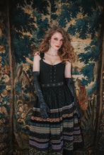Laden Sie das Bild in den Galerie-Viewer, Florence Skirt gothic - Jolene von Lena Hoschek
